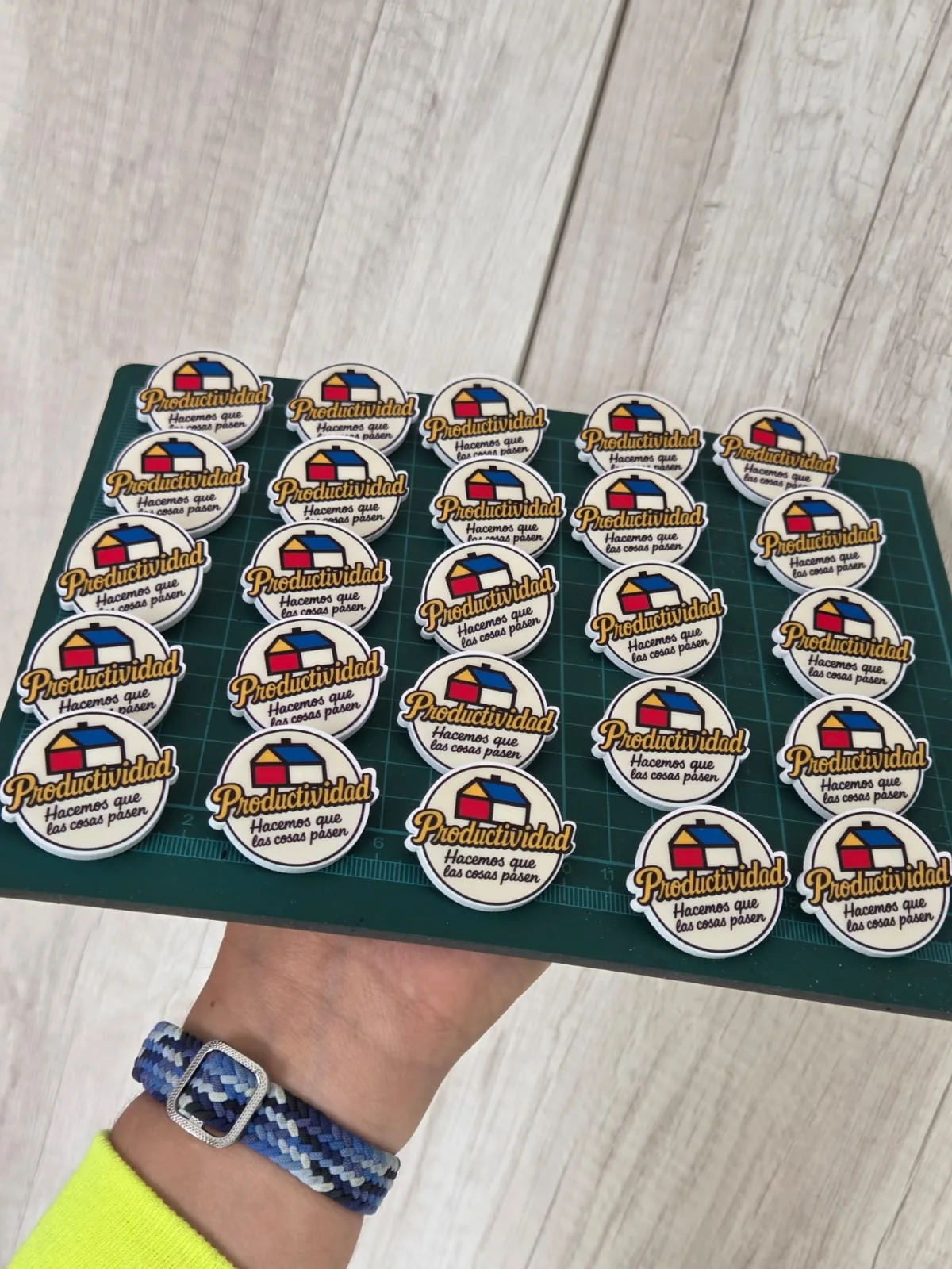 Pines corporativos personalizados para empresas